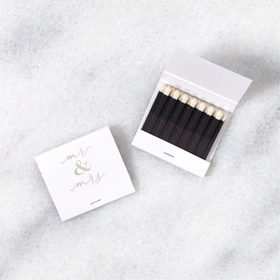 "Classic Mr and Mrs Matchbooks, pack of 8" - Matchbooks and Matches in white by ForYourParty