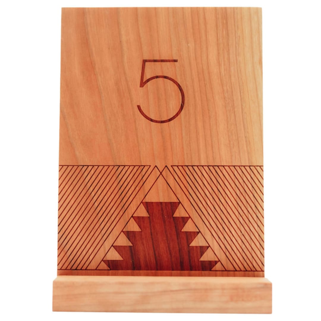 "Xubáa Indigenous Design Hardwood" - Table Numbers in natural by poem wedding team