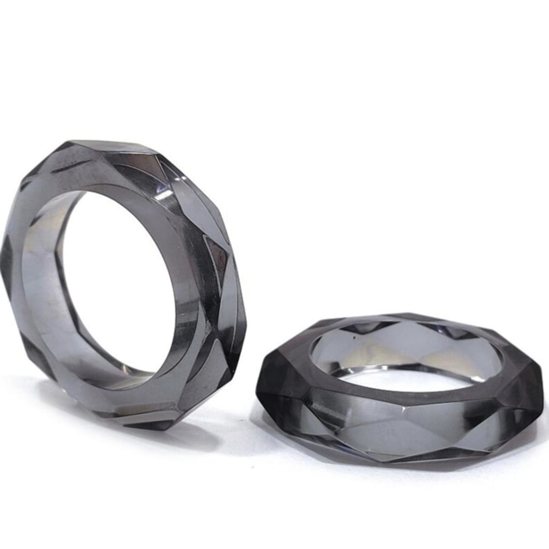"PRISM NAPKIN RINGS // SET OF 4 IN CHARCOAL" - Napkin Rings in black by borrowed BLU