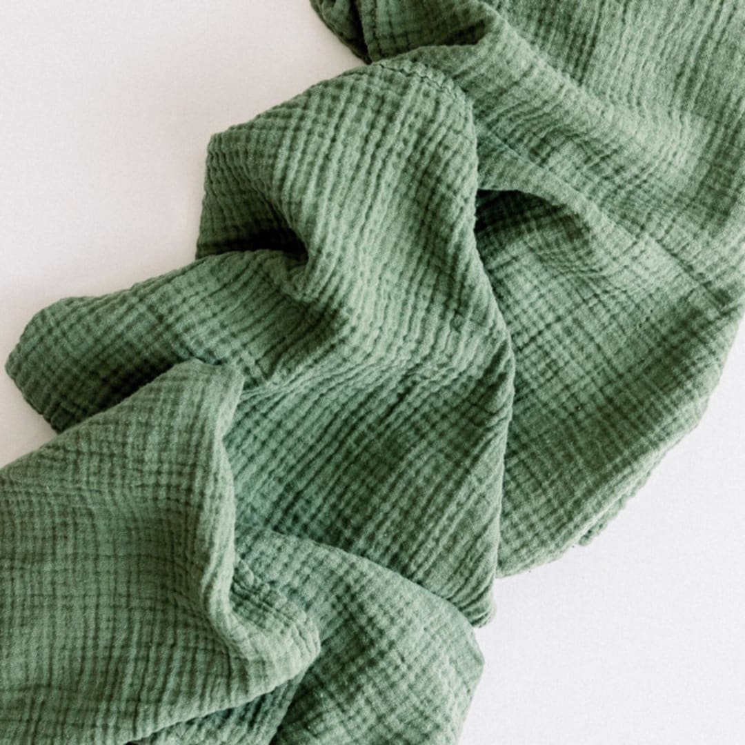 ORGANIC COTTON RUNNER // OLIVE