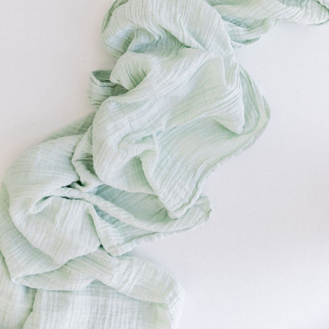"ORGANIC COTTON RUNNER // SAGE" - Runners in green by borrowed BLU