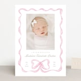 "Squiggle bow" - Birth Announcements in Peony by Creo Study - Front