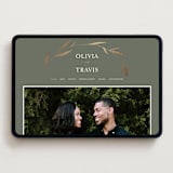 "Minimal Circle" - Wedding Website in Moss by Kelly Schmidt - Desktop Design