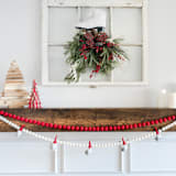 "Christmas Ball Garland, Red, (6 feet)" - Garlands in red by Nivas Collection