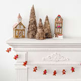 "Jolly Gingerbread Wool Felt Garland - Set of 1" - Garlands in brown by Jollity and Co