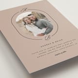 "Initials Circle Arch" - Wedding Invitations in Latte by FRANI - Detail
