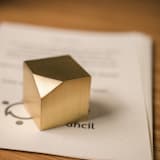 "Brass Cube Paper Weight" - Decorative Object in brass by Roarcraft
