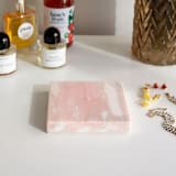 "Marble Pedestal (NORWEGIAN PINK)" - Decorative Object in pink by the parmatile shop