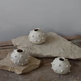 "Handmade Spikes White Round Ceramic Vase" - Vases in beige by OWO Cerámica