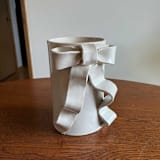 "Ribbon Bow Vase - Large" - Vases in white by Sidney Field