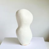 "Contour No. 1" - Vases in white by Cloude Made