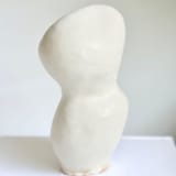 "Contour No. 1" - Vases in white by Cloude Made