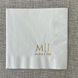"Custom initials foil napkins | Gold foil, white napkins | Set of 100" - Napkins in white by Maria Ferrer G.