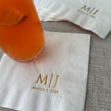 "Custom initials foil napkins | Gold foil, white napkins | Set of 100" - Napkins in white by Maria Ferrer G.