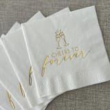 "Foil napkins (Cheers to forever) | Gold foil, white napkins | Set of 20" - Napkins in white by Maria Ferrer G.