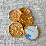 "Yellow Gold graduation wax seal - Graduation cap throw | Set of 10" - Wax Seals in gold by Maria Ferrer G.