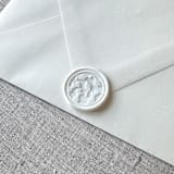 "White graduation wax seal - Graduation cap throw | Set of 10" - Wax Seals in white by Maria Ferrer G.
