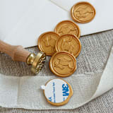 "Yellow gold graduation wax seal stickers | Set of 10" - Wax Seals in gold by Maria Ferrer G.