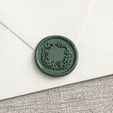 "Wreath self-adhesive wax seal in olive green | Set of 10" - Wax Seals in green by Maria Ferrer G.