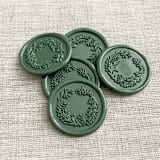 "Wreath self-adhesive wax seal in olive green | Set of 10" - Wax Seals in green by Maria Ferrer G.