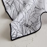 "Fallen Leaves" - Napkins in Silk by Catilustre - Detail