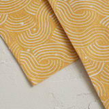"Sunshine Wave" - Placemats in Golden by Lise Gulassa - Detail
