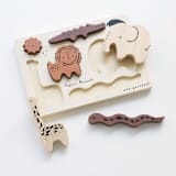 "Wee Gallery Wooden Tray Puzzle - Safari Animals - 2nd Edition" - Puzzles in natural by Wee Gallery