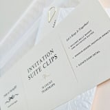 "Invitation Suite Clips | Set of 30" - Belly Bands in gold by Prêt-à-PartyNY