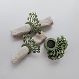 "Green felt napkin rings set of 6" - Christmas Decorations in green by Decomundo Home