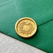 "Classic Gold Christmas wreath wax seal sticker | Set of 10" - Wax Seals in gold by Maria Ferrer G.