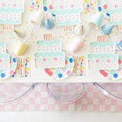 "It's A Birthday Cake Large Plates - Set of 8" - Party Plates and Bowls in multicolor by Jollity and Co