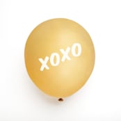 "XOXO Latex Balloon,Gold and White, set of 3" - Balloons in gold by ForYourParty