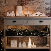 "Porcelain & Acacia Village Tealight Gingerbread House - 5.1"" - Christmas Decorations in white by Räder Designs