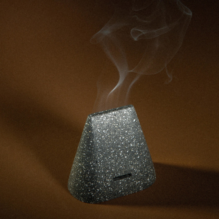 Humo Lineal - Handmade Incense Diffuser by Algo Studio