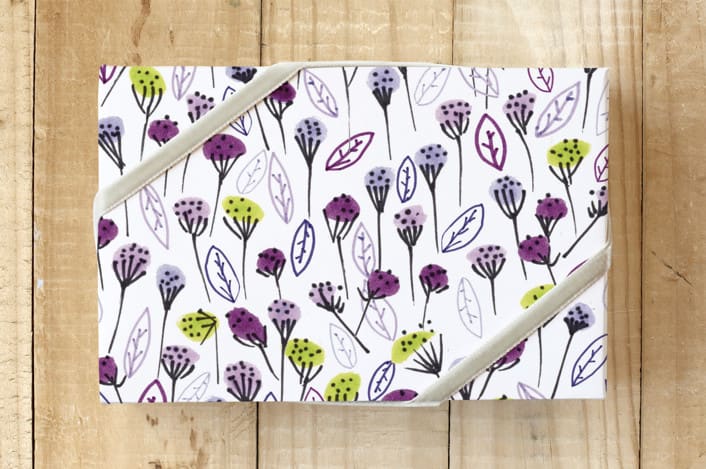 "Sweet vibes" - Wrapping Paper in Lilac vibes by Bethania Lima - Front