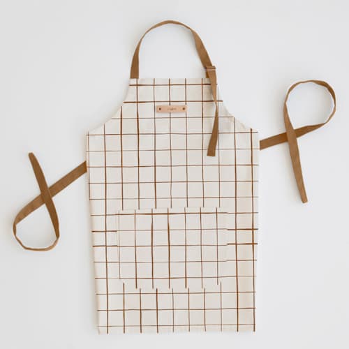 This is a cocoa aprons by Carolyn Nicks called montauk in standard