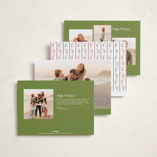 This is a garland petite holiday cards with standard by Susan Moyal called petite holiday vine printing on signature in petite