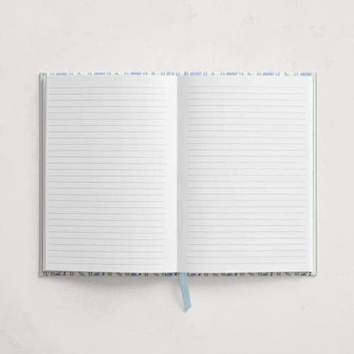 This is a hydrangea journals by Madhvi Samimi called hydrangea vines in standard