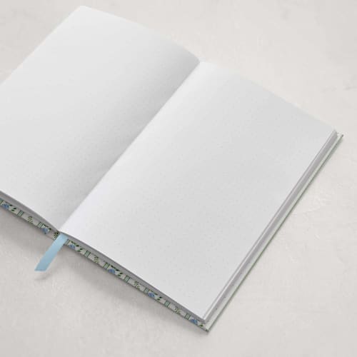 This is a hydrangea journals by Madhvi Samimi called hydrangea vines in standard