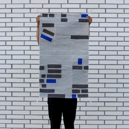 This is a multicolor rugs by Matiz called movimiento rug 2'x3'-6" in standard