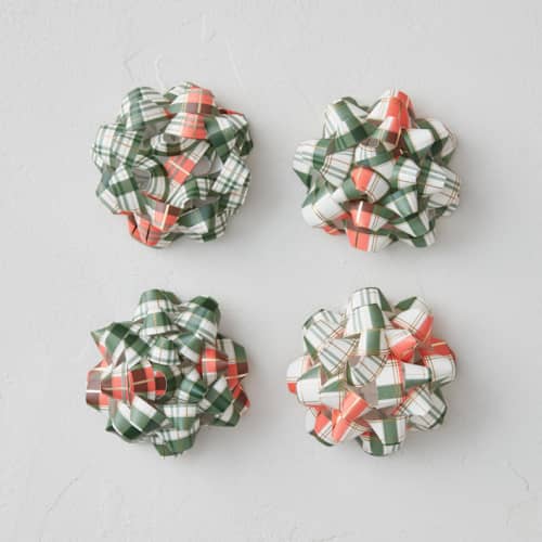 This is a classic wrapping paper by Erin L. Wilson called pub plaid in standard