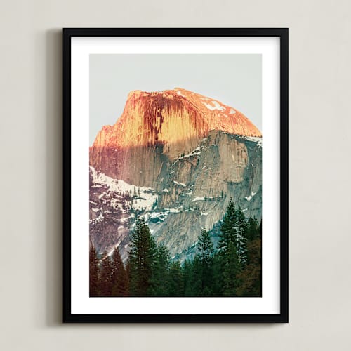 This is a stone art with standard by Courtney Crane called spangle