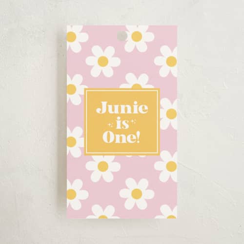 This is a daisy kids gift tags with standard by Little Print Design called daisys printing on signature in tag