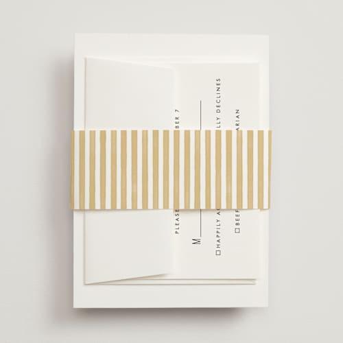 This is a garden belly bands with standard by Snow and Ivy called penumbra printing on signature text in belly band