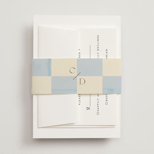 This is a ivory belly bands with standard by Baumbirdy called checker wash printing on signature text in belly band