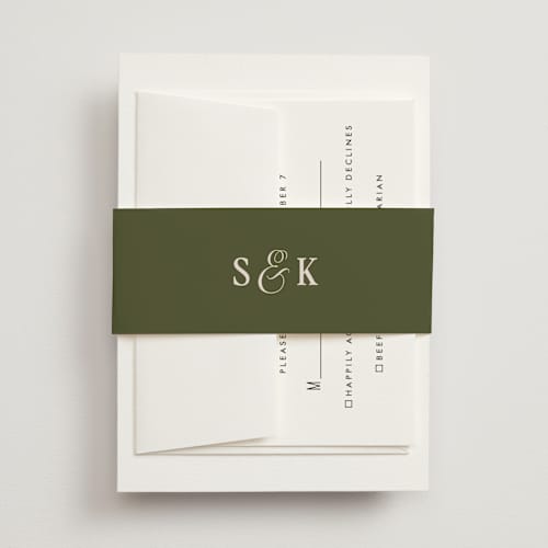 This is a meadow belly bands with standard by Melanie Kosuge called soria printing on signature text in belly band