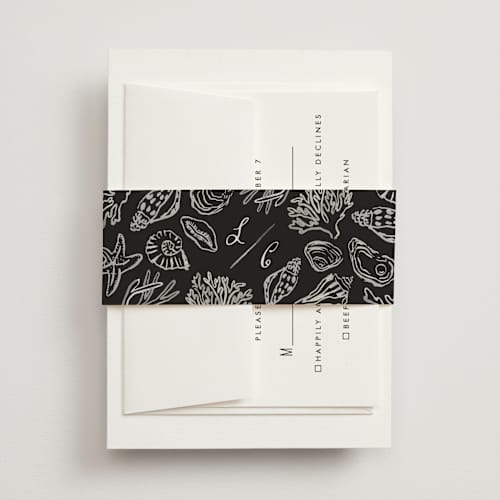 This is a rock belly bands with standard by Pati Cascino called puglia printing on signature text in belly band