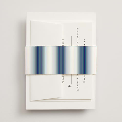 This is a ocean belly bands with standard by Kelly Schmidt called hilton printing on signature text in belly band