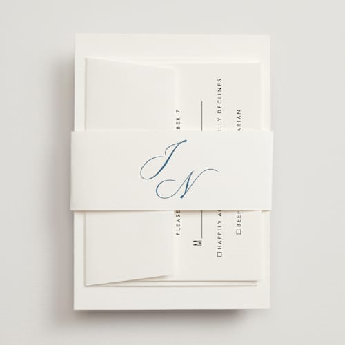 This is a bluebell belly bands with standard by Jessica Williams called marenza printing on signature text in belly band