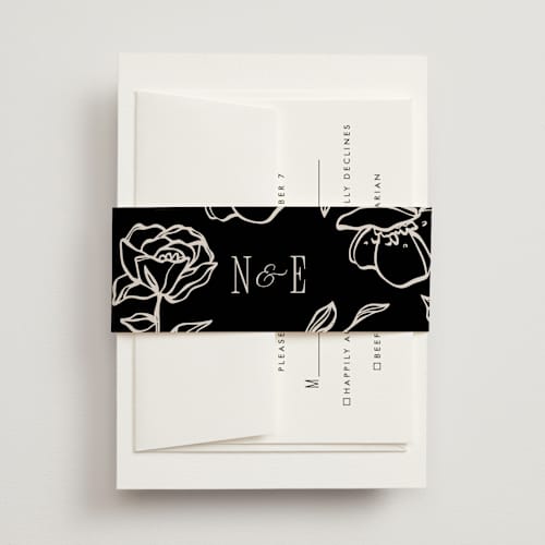 This is a noir belly bands with standard by Pixel and Hank called linea printing on signature text in belly band
